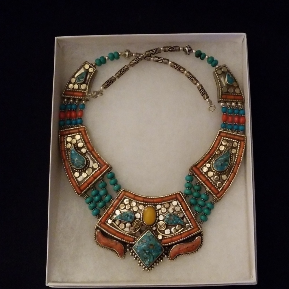 NWOT Beautiful Beaded Necklace